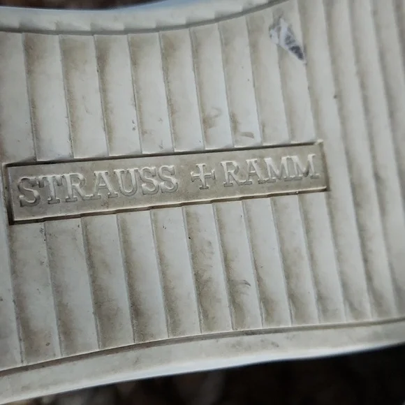 Strauss + Ramm Low Top Lace Up Sneaker/Tennis Shoe - Picture 8 of 10